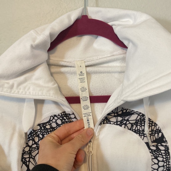 Lululemon define hooded jacket - Picture 3 of 5